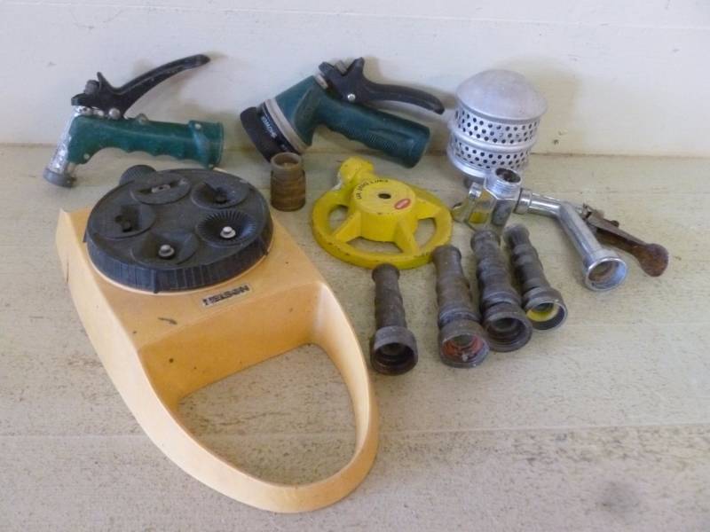 lot 238 image: Lawn And Garden Items