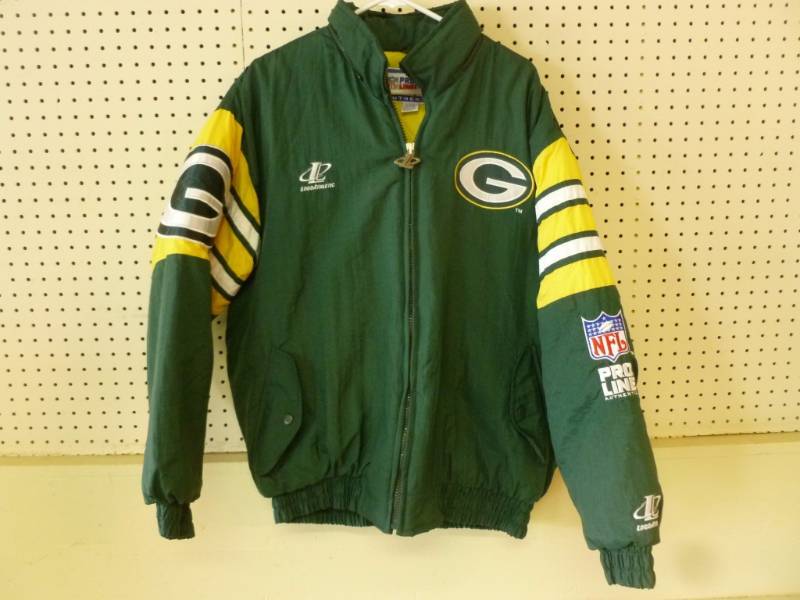lot 259 image: Green Bay Packers Jacket