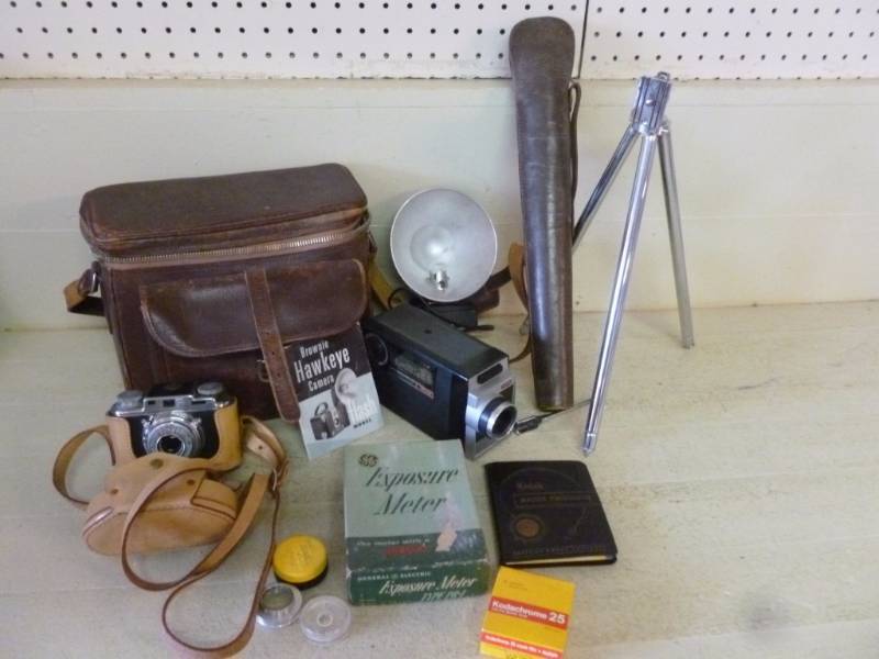 lot 294 image: Vintage Cameras