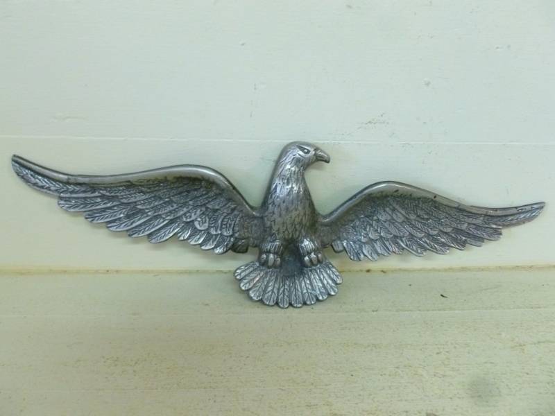 lot 304 image: Cast Metal Eagle