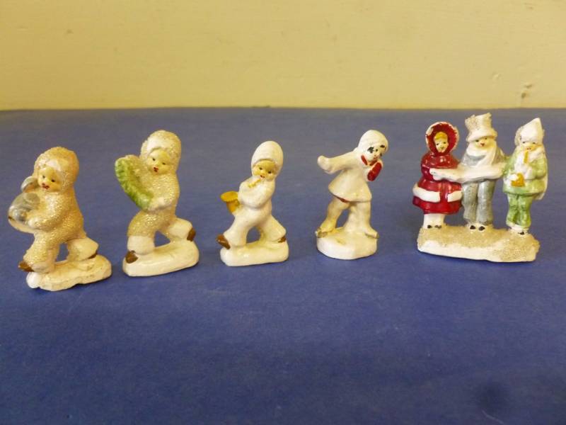 lot 309 image: Vintage Figurines