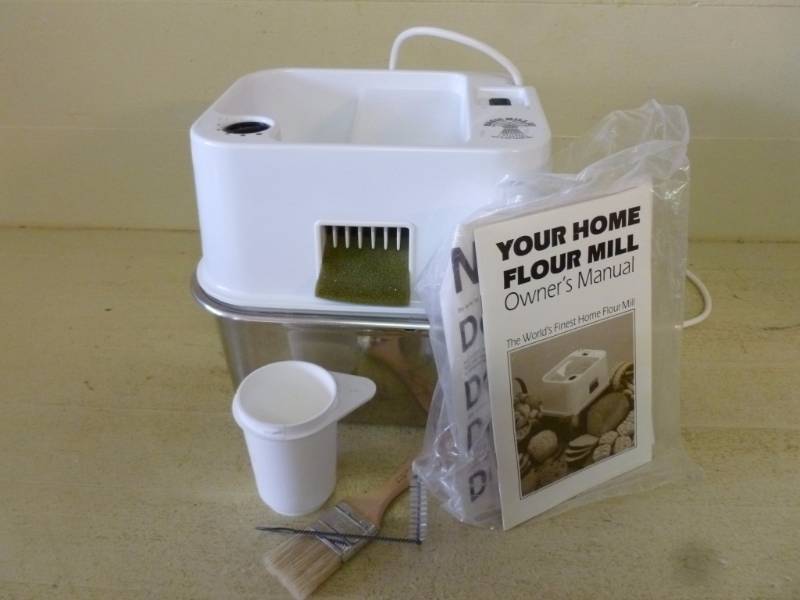 lot 325 image: Electric Flour Mill