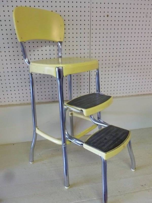 lot 374 image: Vintage Kitchen Stool
