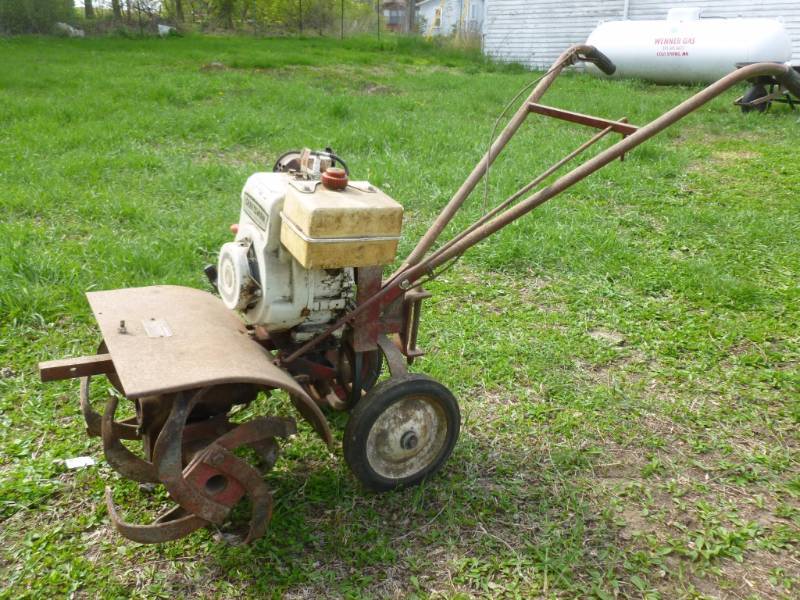 lot 381 image: Tiller