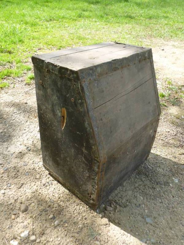 lot 386 image: Vintage Cabinet
