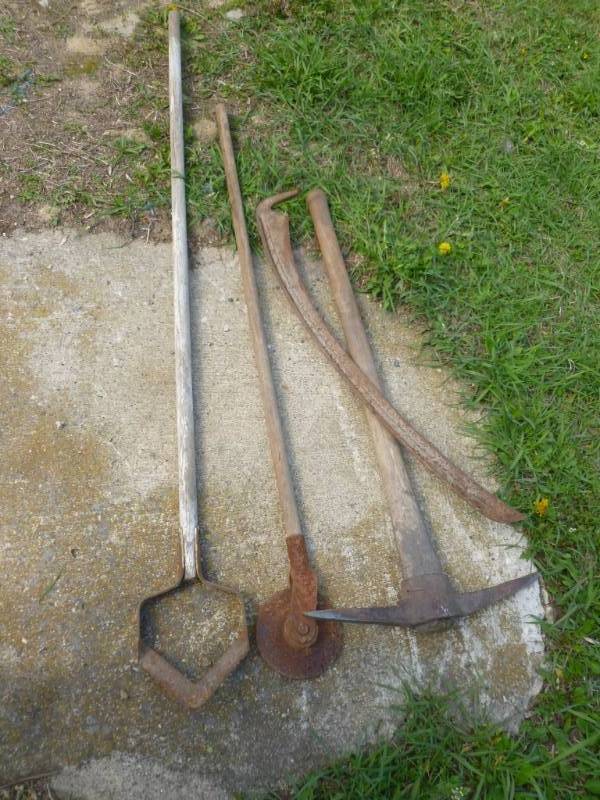 lot 392 image: Vintage Hand Tools