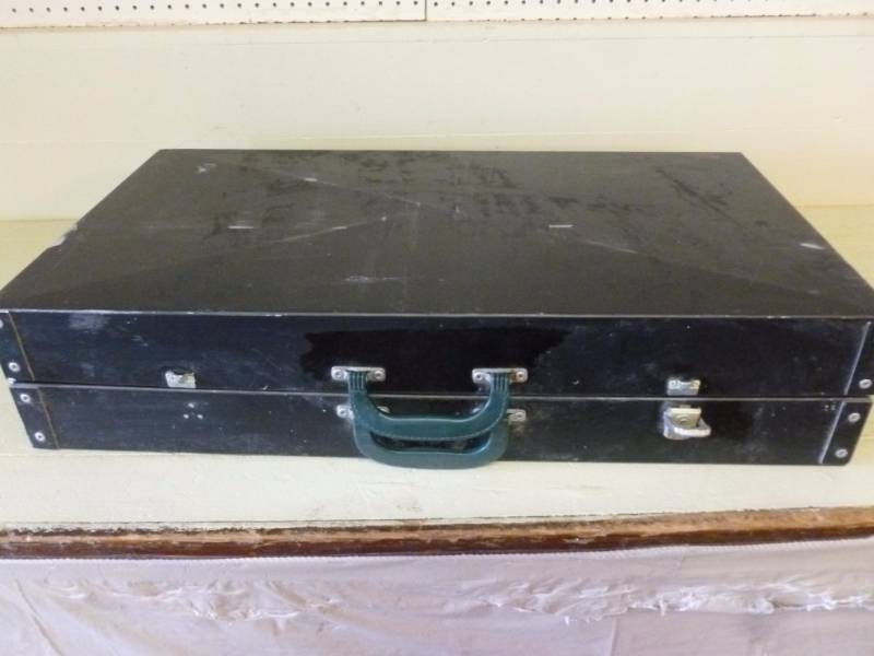 lot 399 image: Sportsman Case