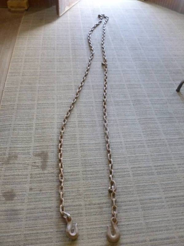 lot 400 image: Log Chain