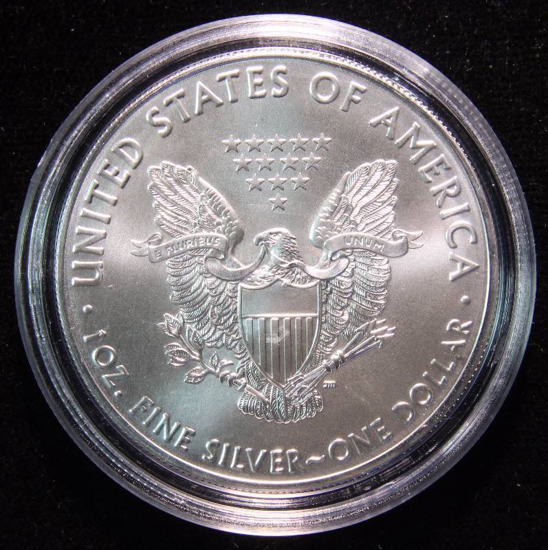 2016 AMERICAN SILVER EAGLE 1 TROY OZ. .999 FINE SILVER DOLLAR IN AIRTITE CAPSULE