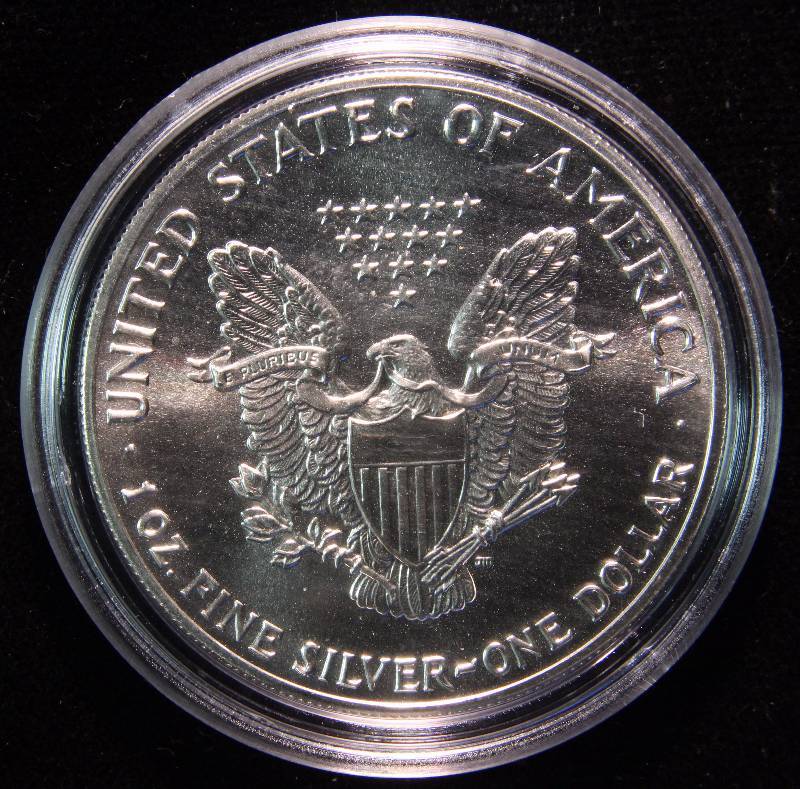 1989 AMERICAN SILVER EAGLE 1 TROY OZ. .999 FINE SILVER DOLLAR IN AIRTITE CAPSULE