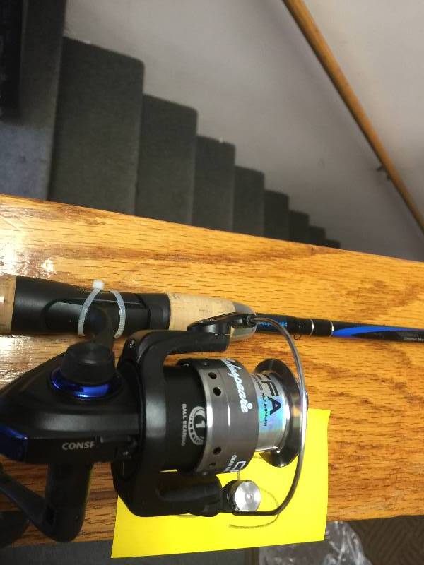 lot 35 image: Shakespeare Conquest FISHING ROD Reel Combo model consc 60 60
