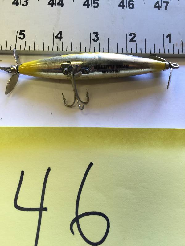 lot 46 image: Vintage Fishing Lure .heddon Dying Flutter Fishing Lure Collection