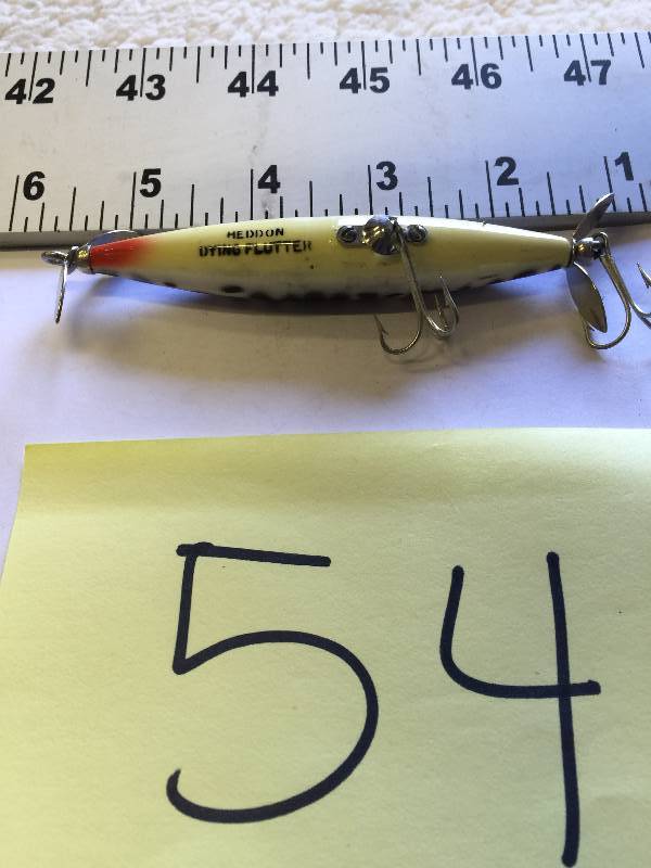 lot 54 image: VINTAGE HEDDON DYING FLUTTER FISHING LURE