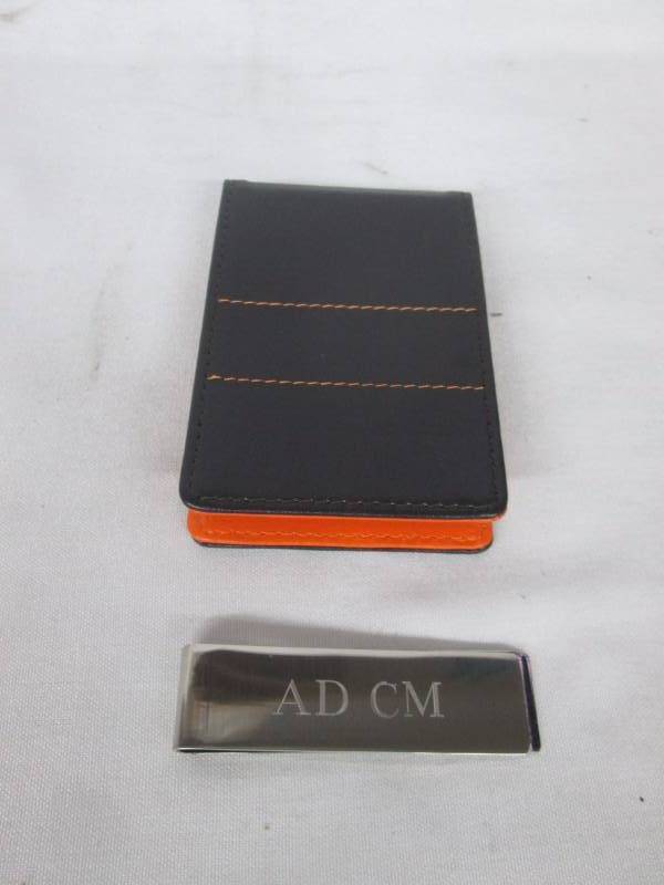 lot 70 image: JDS Personalized Leather WalletMoney Clip