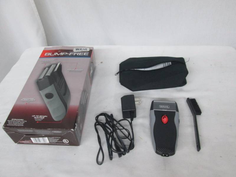 lot 57 image: Wahl Bump-Free Rechargeable Shaver