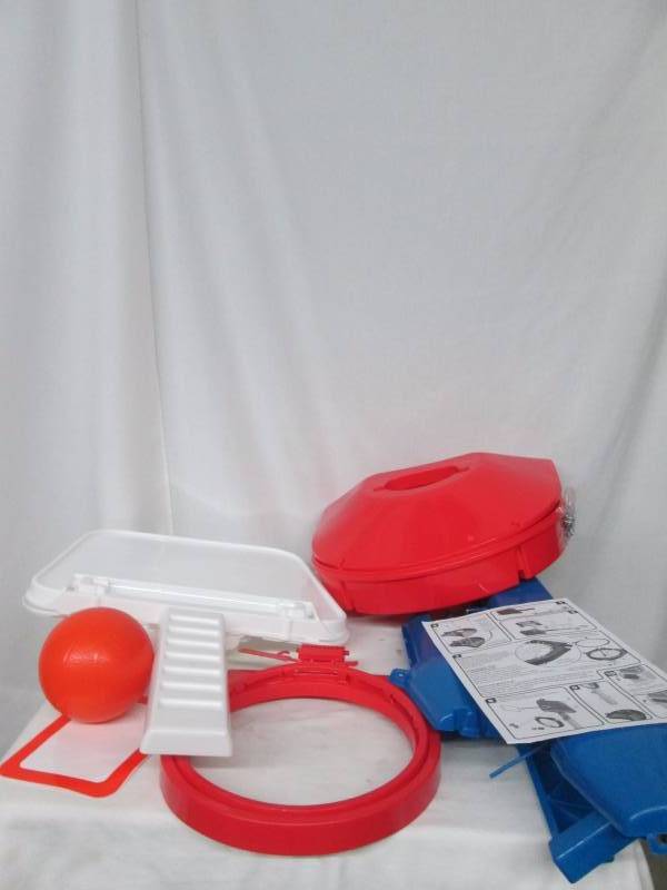 lot 55 image: Basketball Set