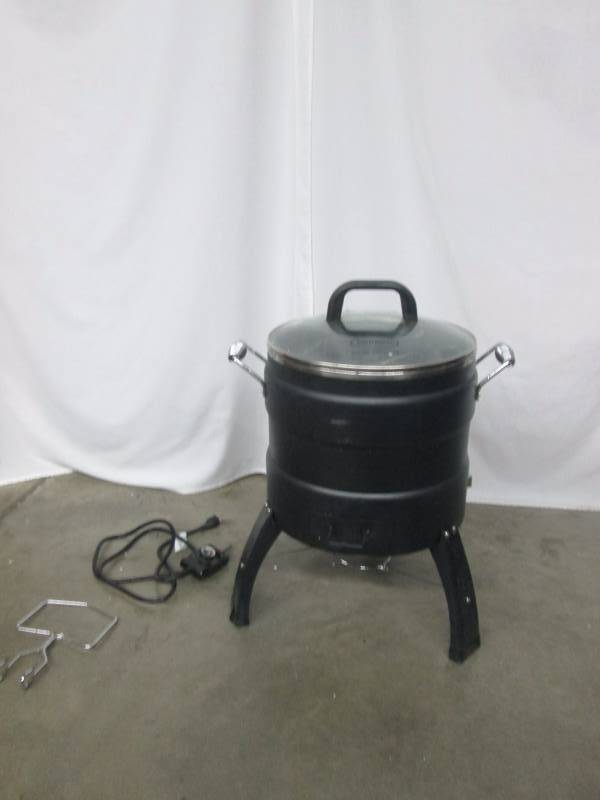 lot 18 image: Butterball Turkey Deep Fryer