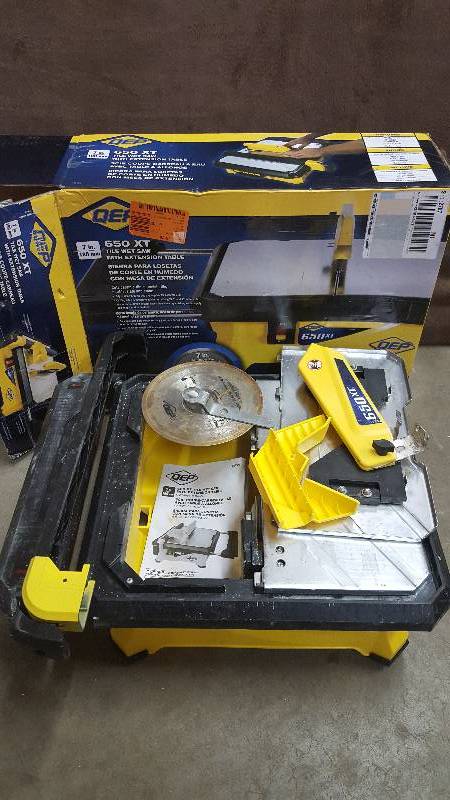 lot 3 image: QEP 650XT 34 HP 120-Volt Wet Tile Saw