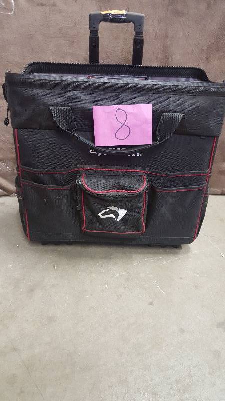 lot 8 image: Husky 22 in. Pro Grade Rolling Tote features a Heavy-Duty