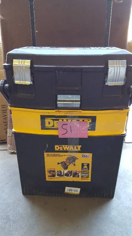 lot 53 image: Dewalt Deep Pro Organizer