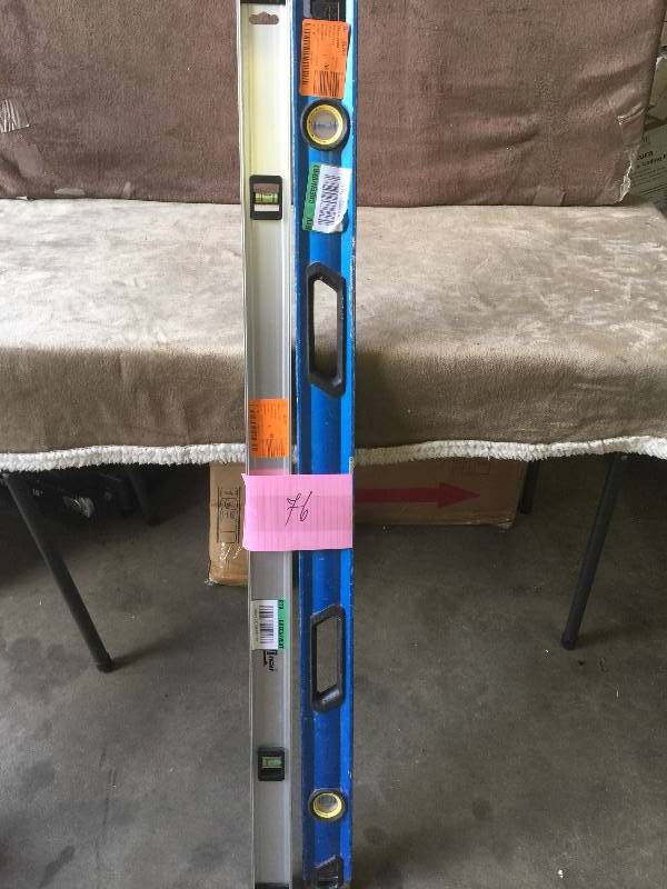 lot 76 image: Lot Of 2 Magnetic I-Beam Levels in good conditions
