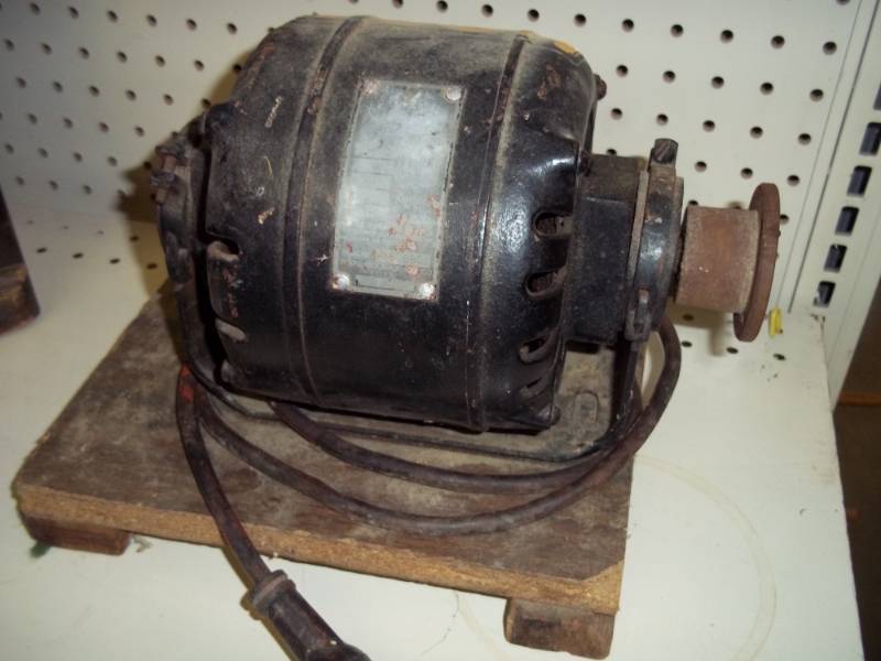lot 42 image: Vintage Electric Motor