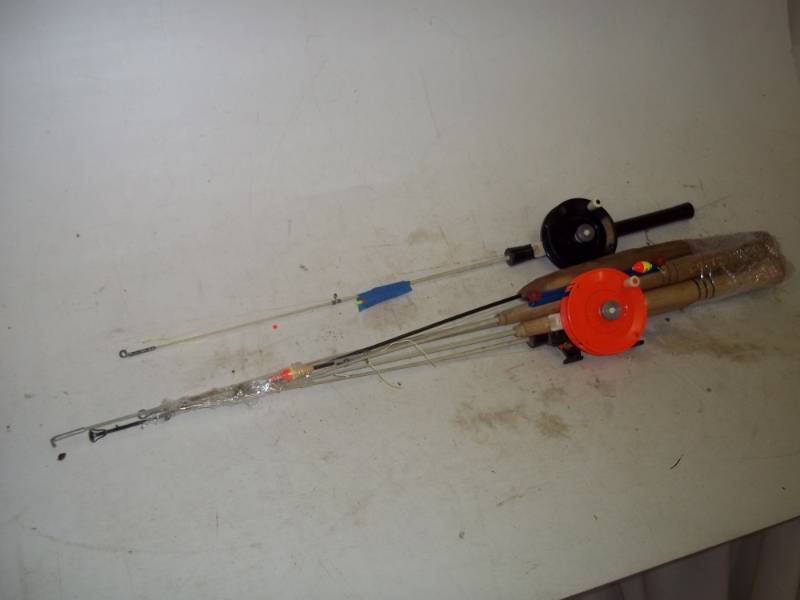 lot 66 image: Ice Fishing Rods