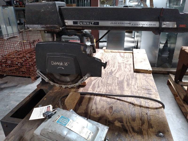 Dewalt 16 Industrial Radial Arm Sa...