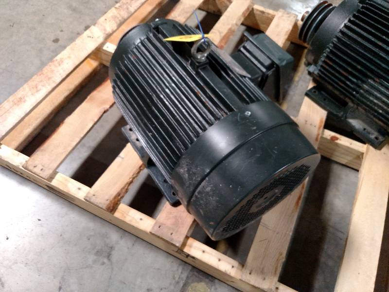Toshiba 15 hp, 3 Phase Electric Mot...