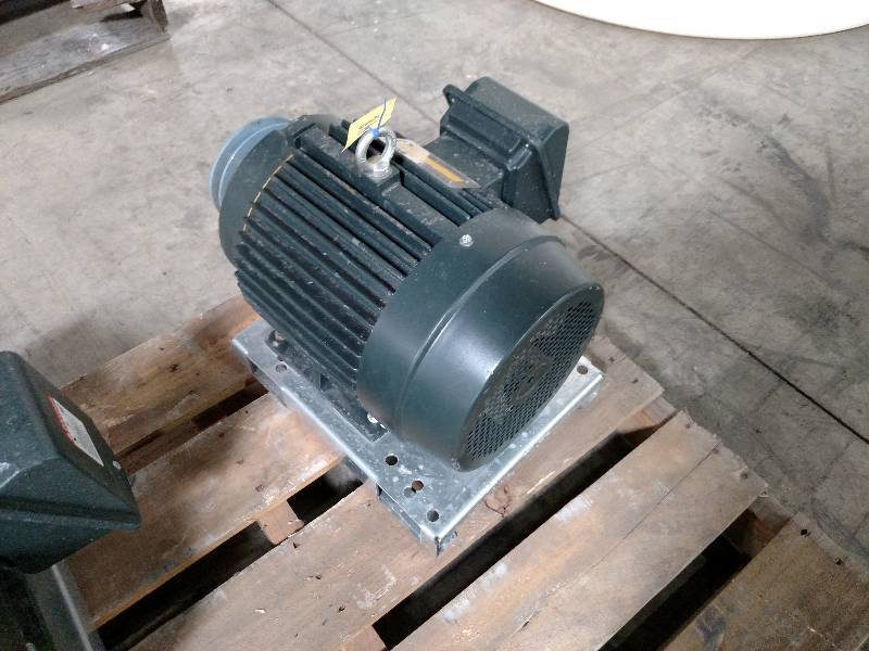 Toshiba 7.5 hp, 3 Phase Electric Mo...