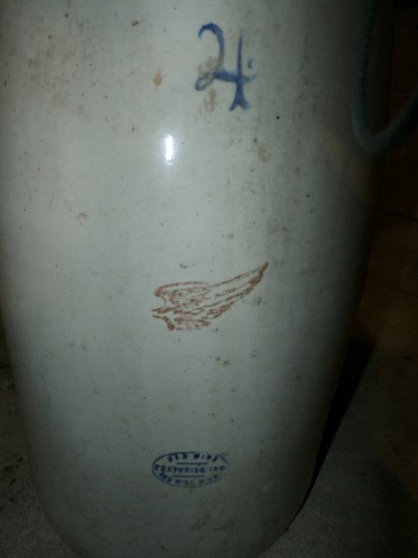 Red Wing 4 Gallon churn