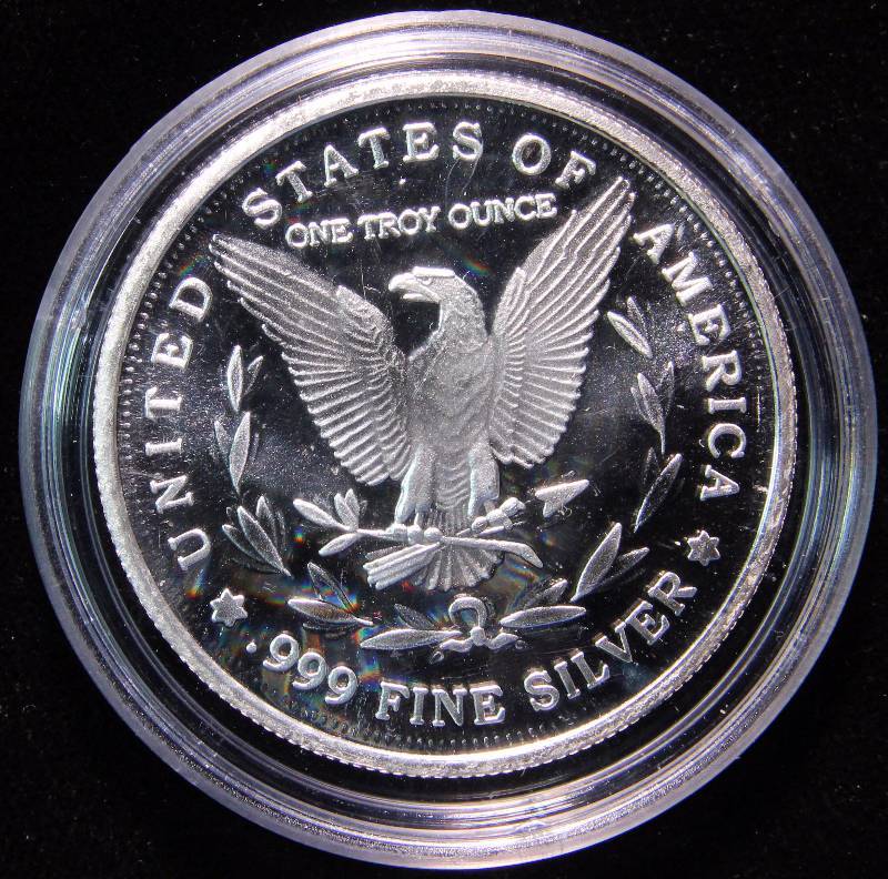 1 TROY OZ. .999 FINE SILVER 2016 MORGAN DOLLAR DESIGN IN AIRTITE HOLDER