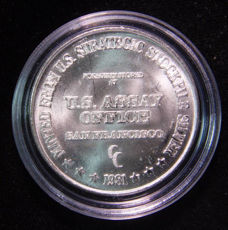 PRE US SILVER EAGLE 1 TROY OZ. .999 FINE SILVER ROUND MINTED FROM STRATEGIC STOCKPILE OF SILVER STORED AT US ASSAY OFFICE SAN FRANCISCO 1981 IN AIRTITE HOLDER