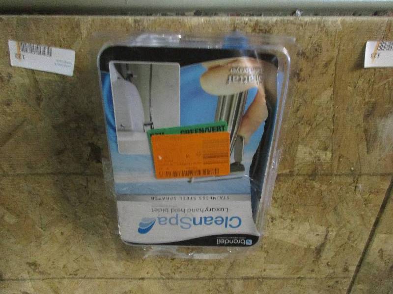 Hand held Bidet