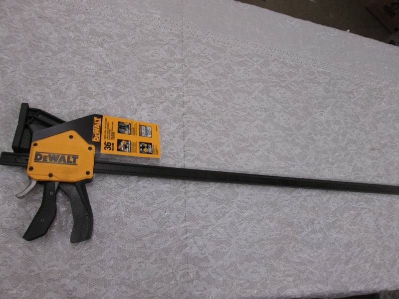 Dewalt 36 inch XL trigger clamp Ret...