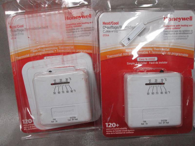 Lot of 2 Honeywell Non-programmable...