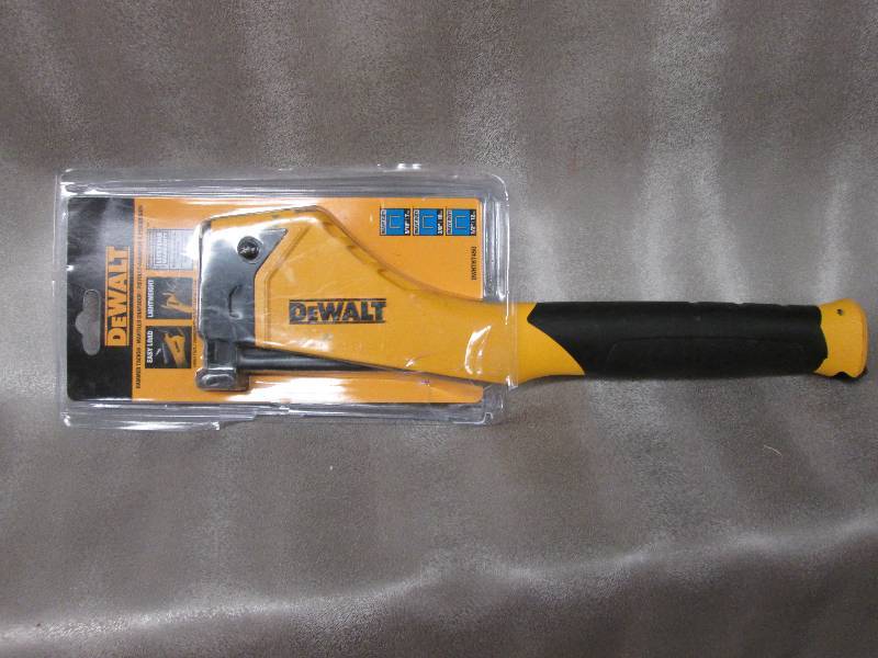 DeWalt Heavy Duty Hammer Tacker Ret...