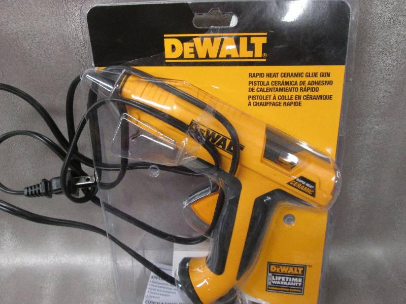 DeWalt Rapid Heat Ceramic Glue Gun ...
