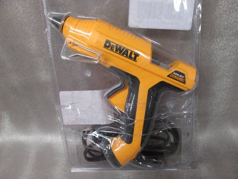 DeWalt Rapid Heat Ceramic Glue Gun ...