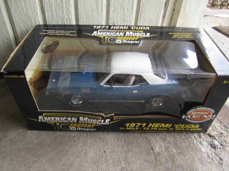 American muscle 1971  hemi cuda new...