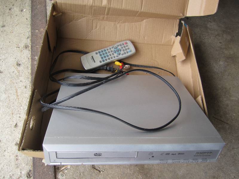 dvd player with remote ...