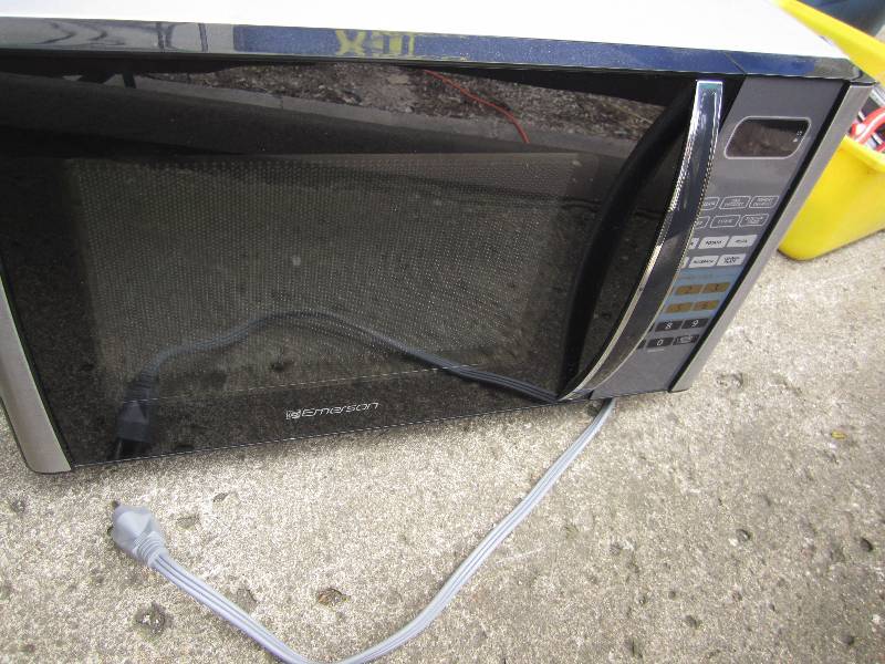 very nice microwave silver and blac...