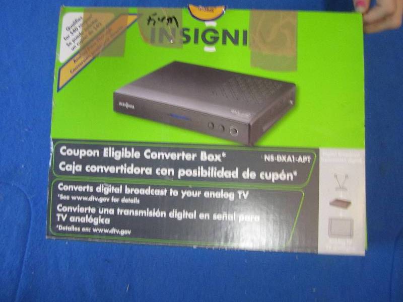 Insignia digital TV Converter box...
