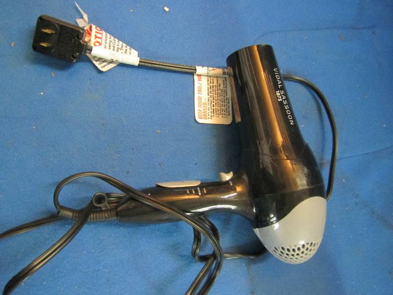 Vidal Sassoon hair dryer...