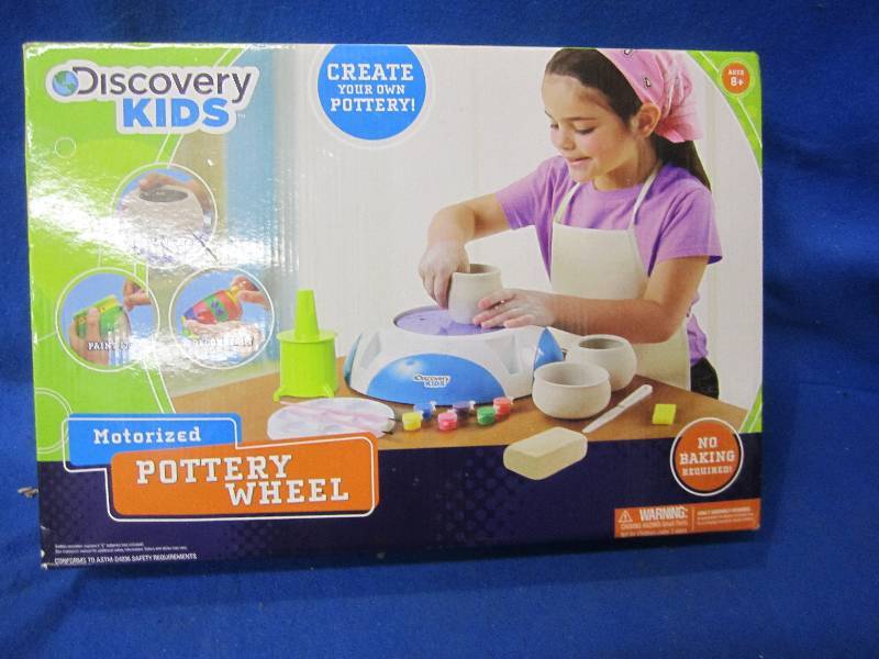 Pottery wheel, used but clean in or...