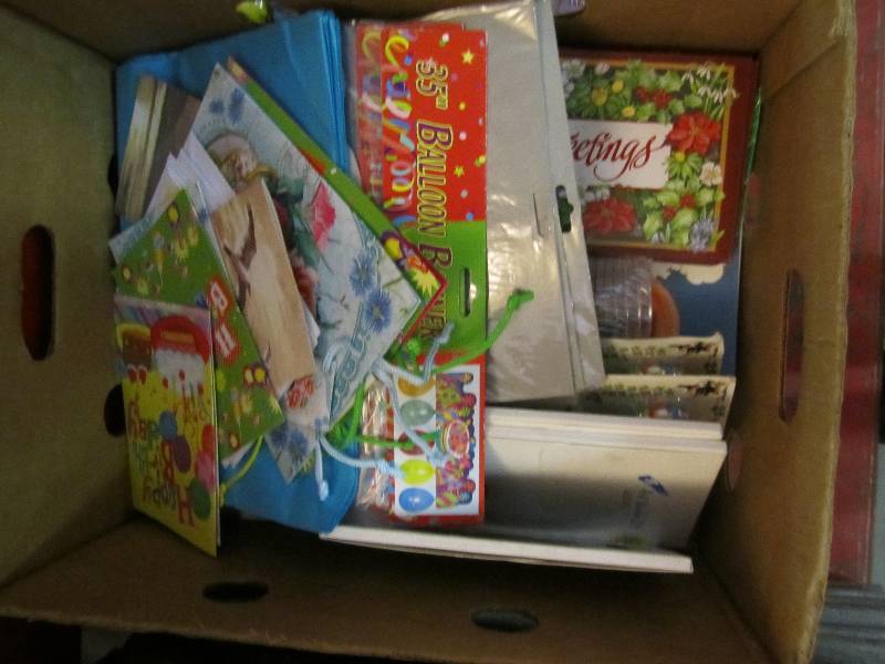 Large value resale lot of greeting ...