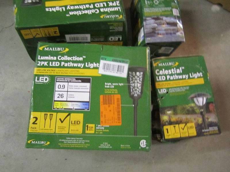Lot of assorted solar lights, untes...