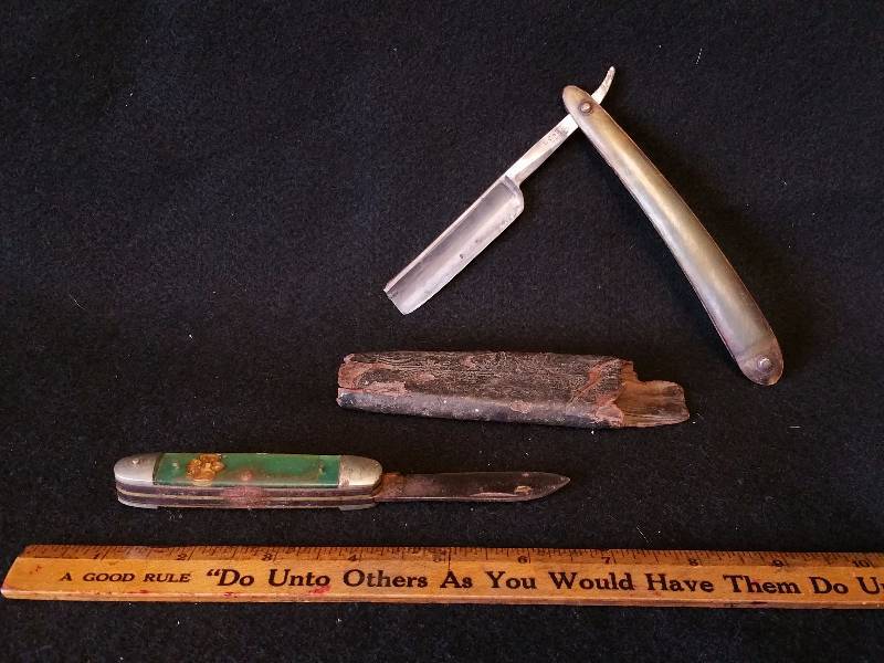 lot 45 image: Antique Allcast () Steel Staight Edge Razor  Kutmaster Pocket Knife