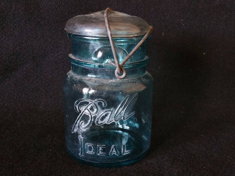 lot 85 image: Ball Ideal Aqua #3 Jar w Lid