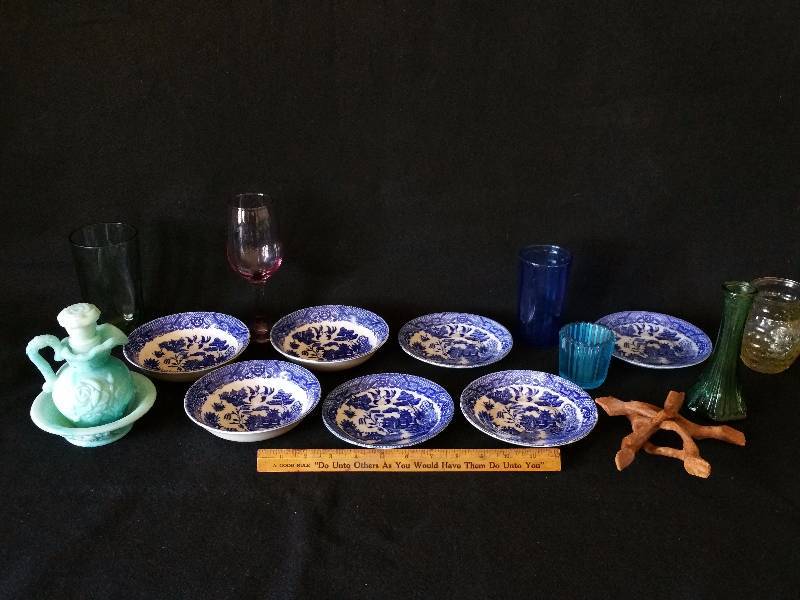 lot 91 image: Blue  White Japan Plates, Vintage Glass, Etc.